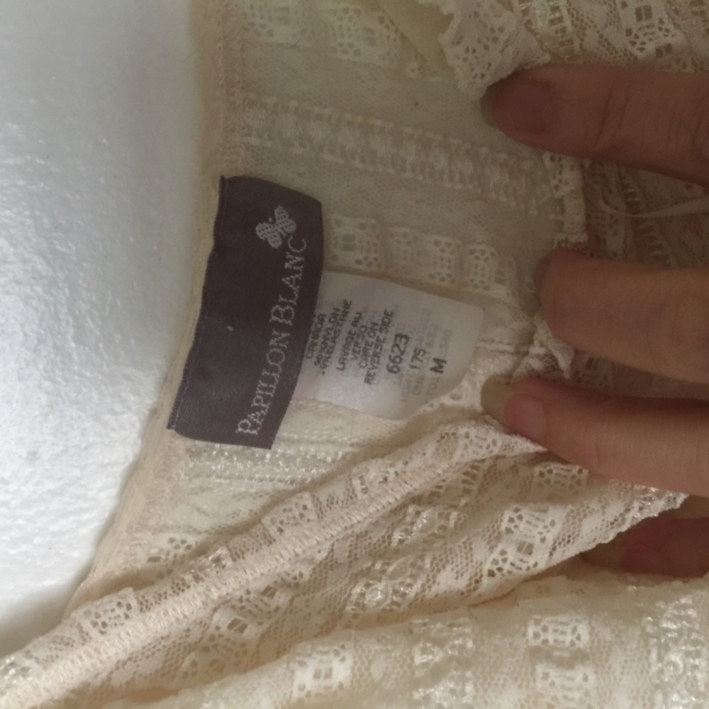 Lace nightie - Picture 2 of 3